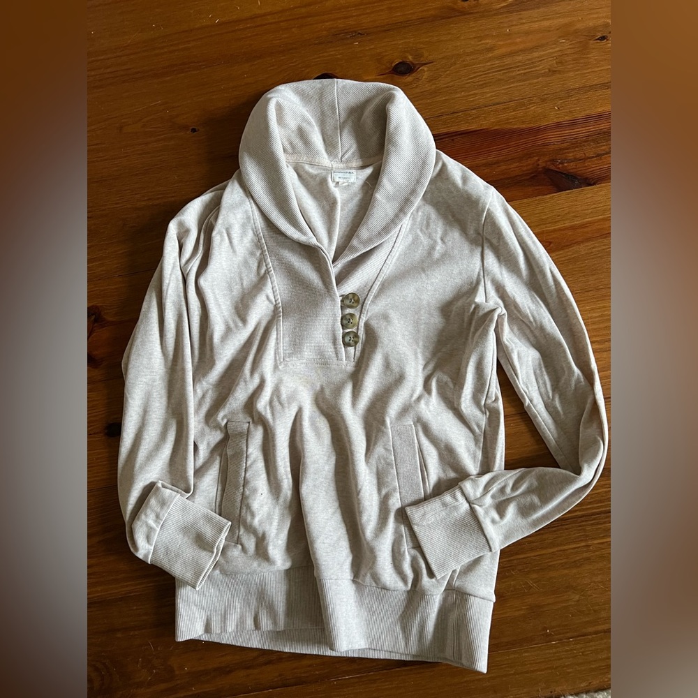 Banana Republic Factory Women’s beige heathered pullover